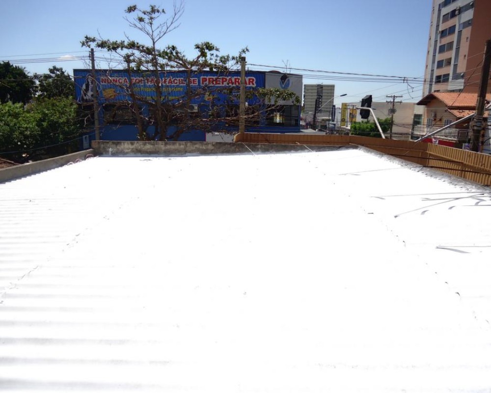 Imagem 3 da galeria Impermeabilização de Telhado. para impermeabilizar um telhado é preciso lavar bem se posivél com cloro, após a lavagem aplicá a tinta térmica.  