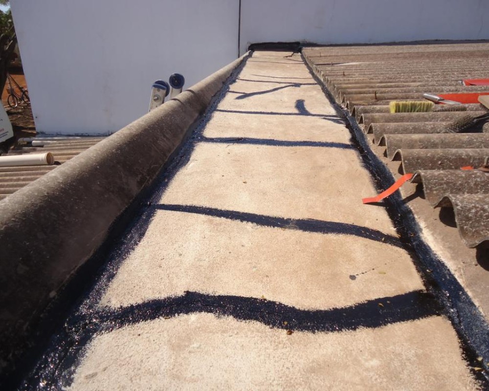 Imagem 6 da galeria Impermeabilização de Calha, toda calha de concreto é preciso impermeabilizar, elas trincam e dilatam, cuide para não oxidar a ferragem da mesma.