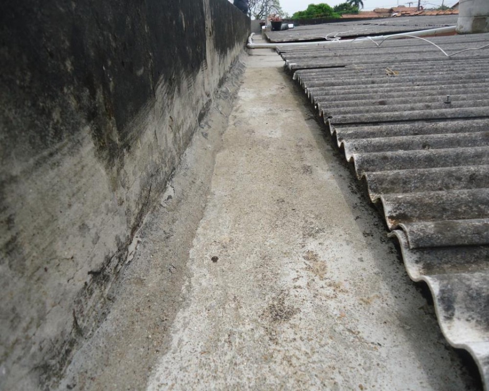 Imagem 43 da galeria Impermeabilização de Calhas. as calhas de concretos precisam de manutenção no minimo uma vez ao o ano.