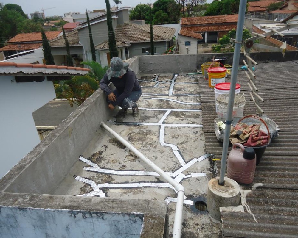 Imagem 21 da galeria Impermeabilização de Calhas. as calhas de concretos precisam de manutenção no minimo uma vez ao o ano.
