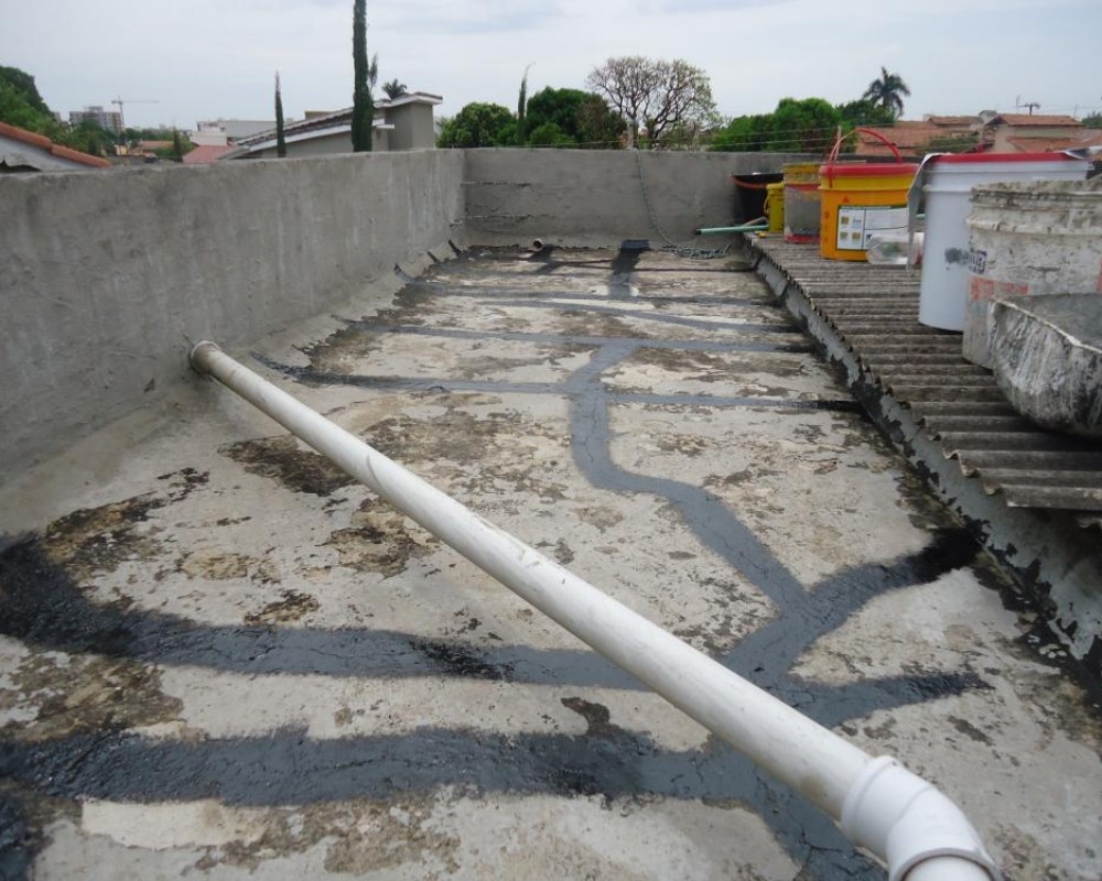 Imagem 31 da galeria Impermeabilização de Calhas. as calhas de concretos precisam de manutenção no minimo uma vez ao o ano.