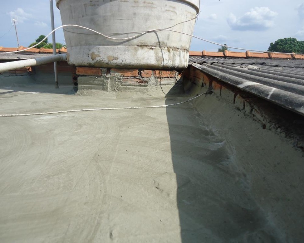Imagem 11 da galeria Impermeabilização de Calhas. as calhas de concretos precisam de manutenção no minimo uma vez ao o ano.