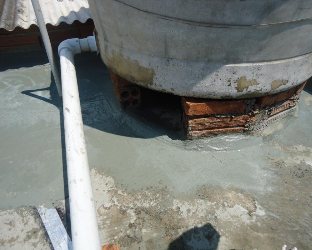 Imagem 15 da galeria Impermeabilização de Calhas. as calhas de concretos precisam de manutenção no minimo uma vez ao o ano.