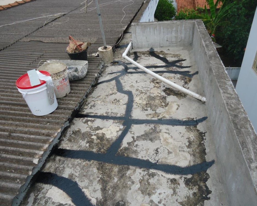 Imagem 24 da galeria Impermeabilização de Calhas. as calhas de concretos precisam de manutenção no minimo uma vez ao o ano.