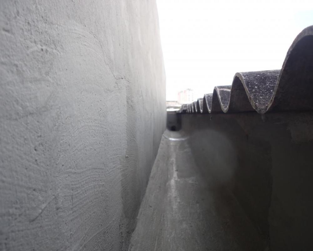 Imagem 35 da galeria Impermeabilização de Calhas. as calhas de concretos precisam de manutenção no minimo uma vez ao o ano.