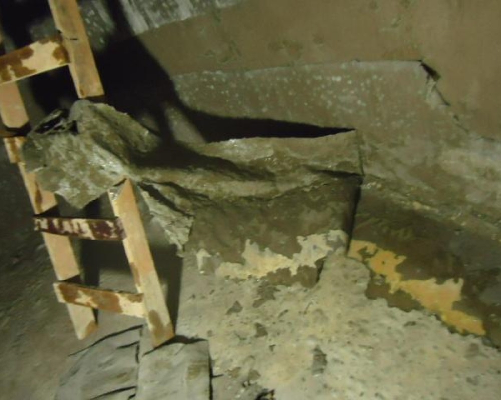 Imagem 89 da galeria impermeabilização.danos provocados por falta de manutenção em caixa d'água e reservatório. a manutenção tem que ser feita no minimo uma vez ao ano.