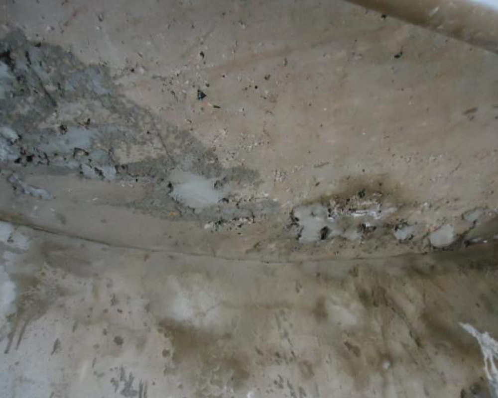 Imagem 105 da galeria impermeabilização.danos provocados por falta de manutenção em caixa d'água e reservatório. a manutenção tem que ser feita no minimo uma vez ao ano.