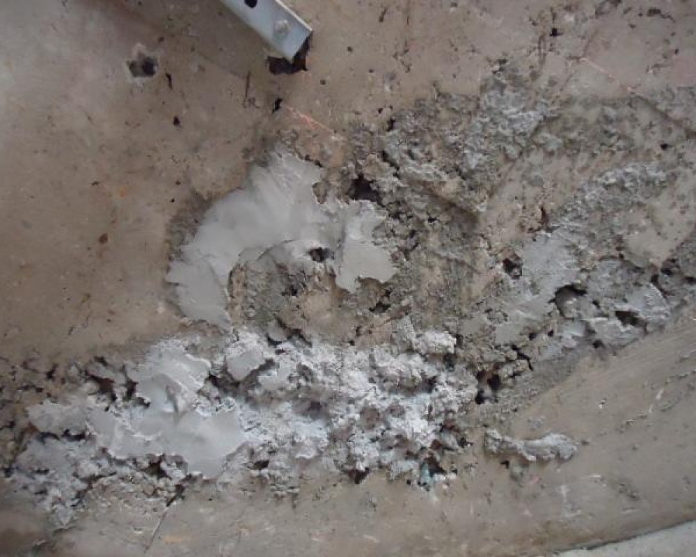 Imagem 52 da galeria impermeabilização.danos provocados por falta de manutenção em caixa d'água e reservatório. a manutenção tem que ser feita no minimo uma vez ao ano.