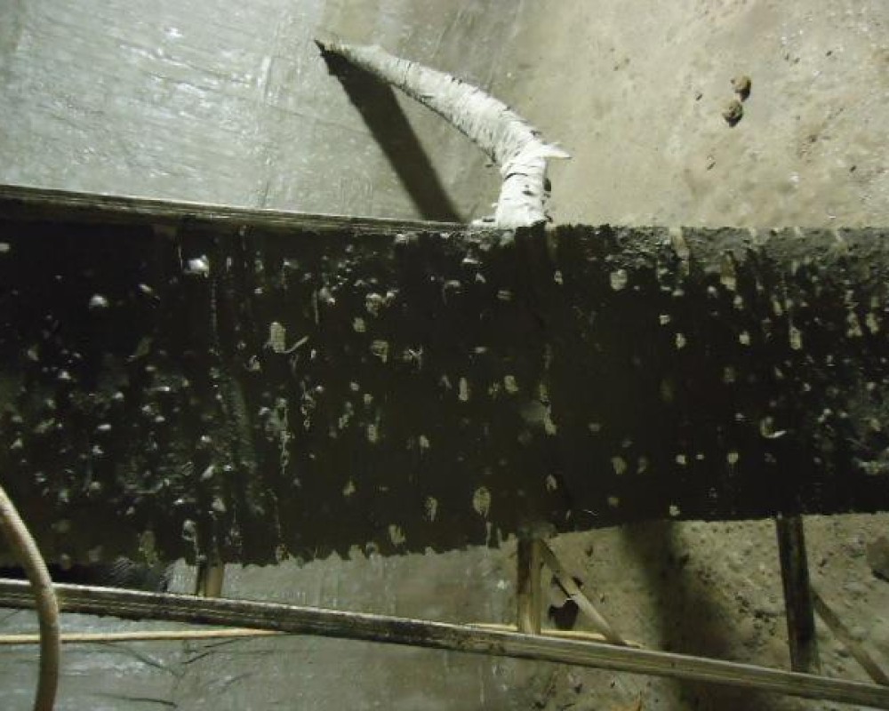 Imagem 95 da galeria impermeabilização.danos provocados por falta de manutenção em caixa d'água e reservatório. a manutenção tem que ser feita no minimo uma vez ao ano.