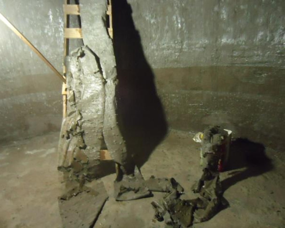 Imagem 94 da galeria impermeabilização.danos provocados por falta de manutenção em caixa d'água e reservatório. a manutenção tem que ser feita no minimo uma vez ao ano.