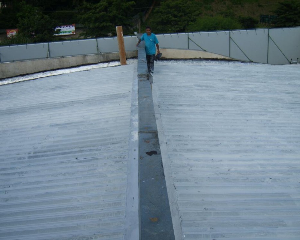 Imagem 8 da galeria Impermeabilização e Isolamento Térmico para Telhados Galvanizados.