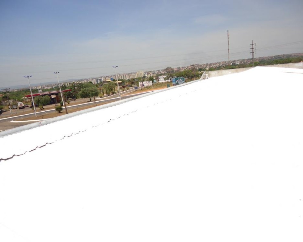 Imagem 2 da galeria Impermeabilização e Isolamento Térmico para Telhados Galvanizados, com tinta térmica.
