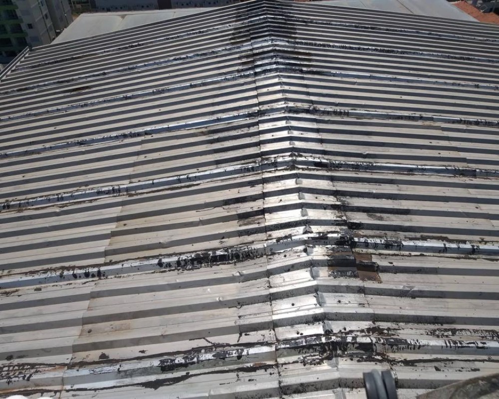 Imagem 6 da galeria Recuperação, impermeabilização, isolamento térmico para telhados galvanizados.