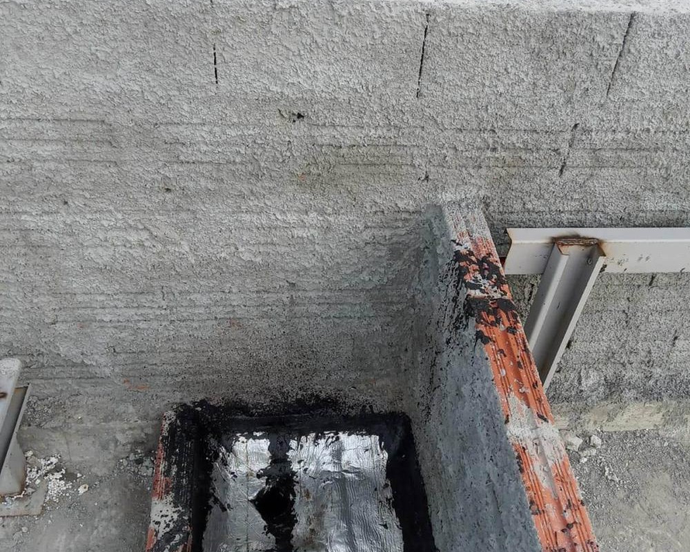 Imagem 45 da galeria Impermeabilização em calhas de concreto com manta asfáltica aluminizada.