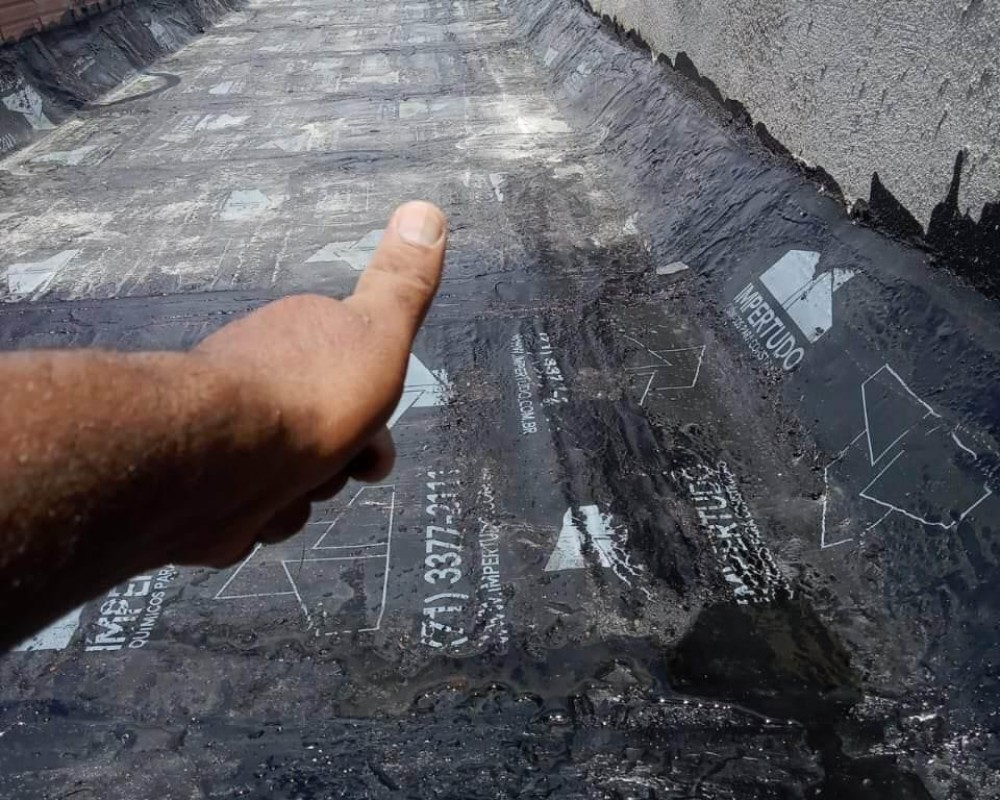 Imagem 1 da galeria Impermeabilização em calhas de concreto com manta asfáltica aluminizada.