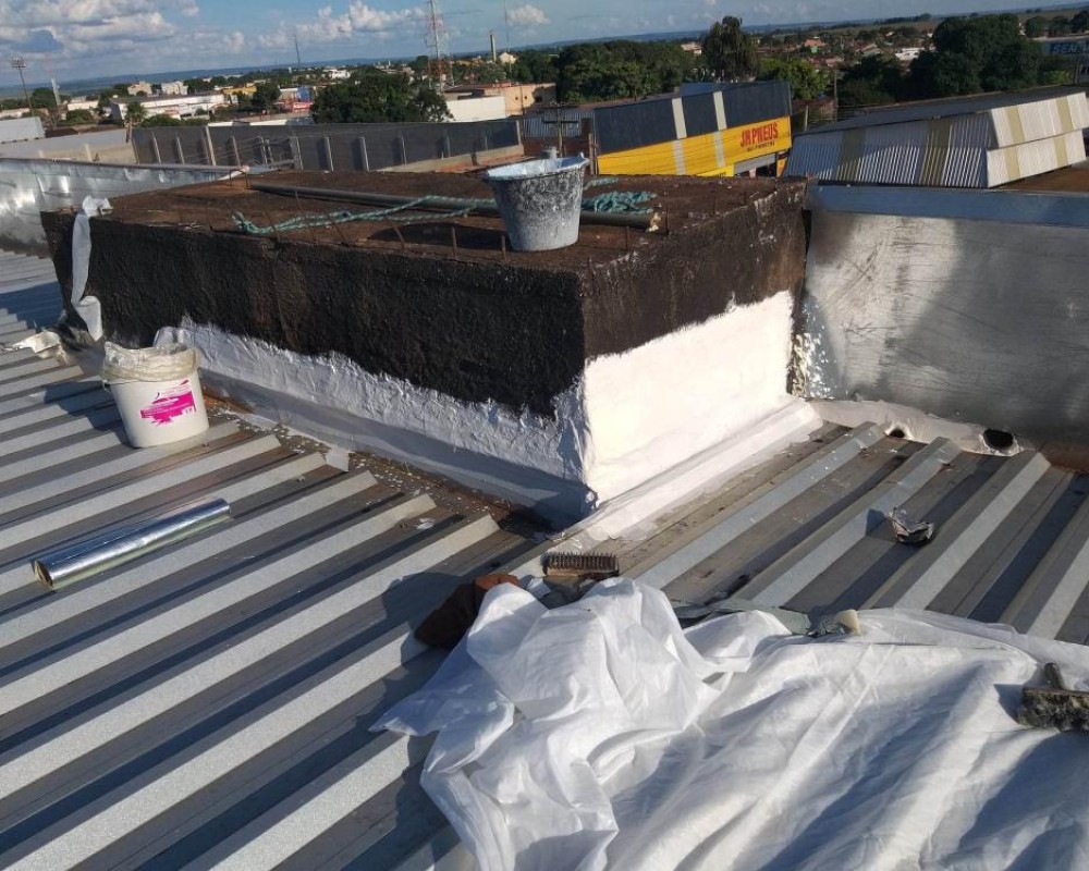 Imagem 19 da galeria Tratamento de goteiras e vazamentos em telhado galvanizado.