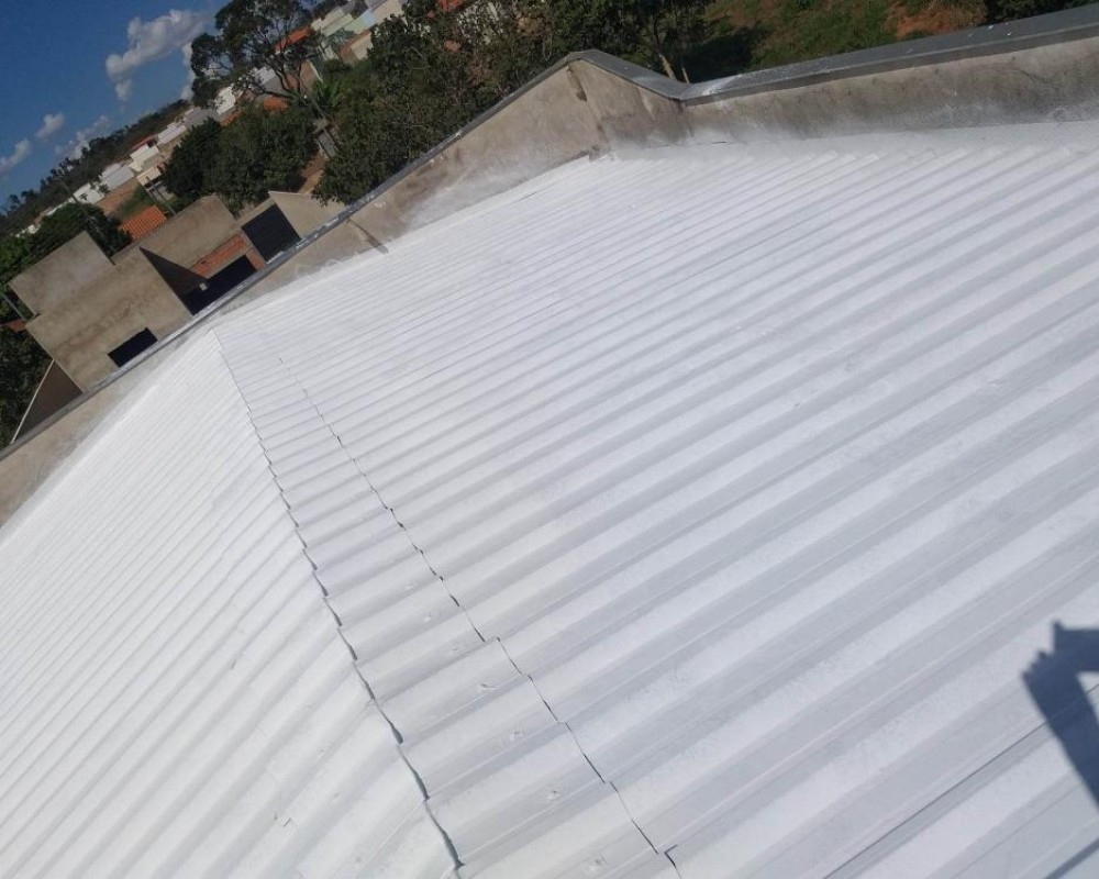 Imagem 13 da galeria Impermeabilização e isolamento térmico de telhado galvanizado. fita multiuso e tinta térmica emborrachada. 