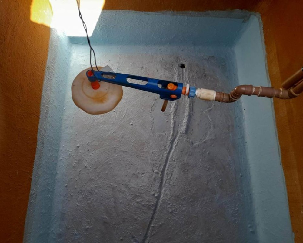 Imagem 3 da galeria Impermeabilização e tratamento de trincas em caixa d'água, eliminando vazamentos e umidade.