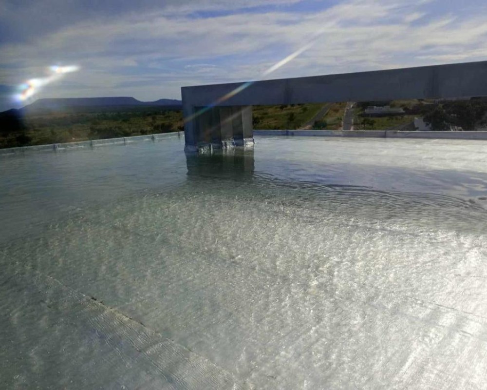 Imagem 34 da galeria impermeabilização de laje exposta, com manta aluminada impede passagem de água e calor.