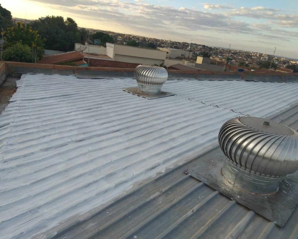 Imagem 2 da galeria Tratamento de ferrugem para telhados galvanizados e zinco